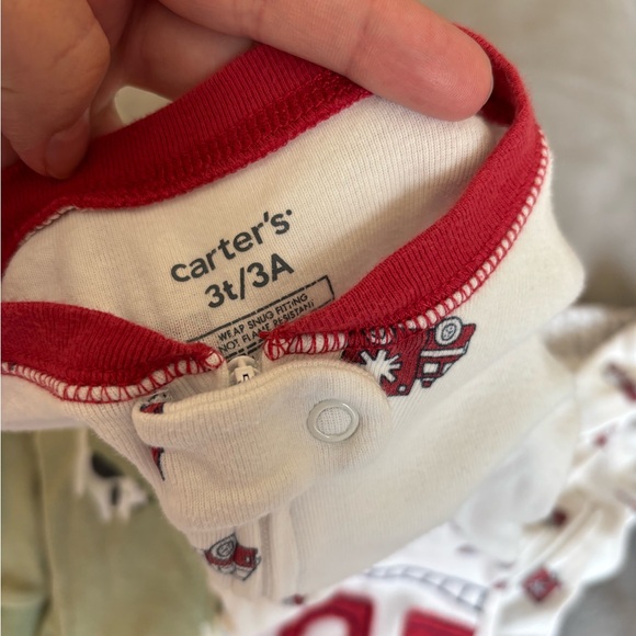 3T Boys Footed Pajamas GUC Green with dogs and white with fire trucks - Picture 5 of 5